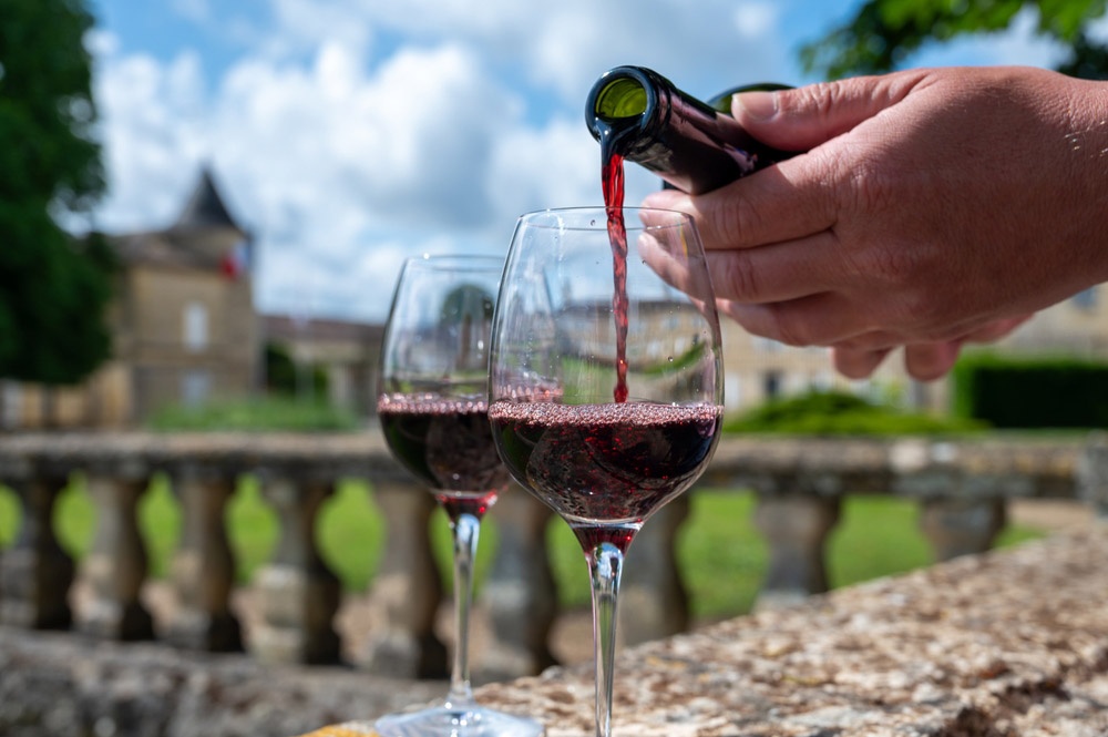 ไวน์ยี่ห้อไหนอร่อย ? Château Pétrus คือหนึ่งในไวน์แดงนักดื่มไวน์ทุกคนชื่นชอบ